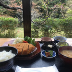 旬菜料理 山もも - 