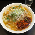 ニラ豆板ラーメン (930円)