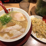 ラーメン横綱 阪急三番街店 - 