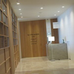 ホテルシーモア内