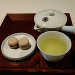 聞香処 - 煎茶菓子付き