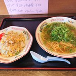 らーめん 紫龍 - 2018年11月　醤油らーめん半チャーハンセット（850円）