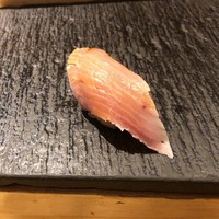 SUSHI TOKYO TEN、 新宿ニュウマン店 - 鰤