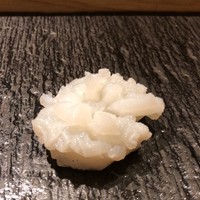SUSHI TOKYO TEN、 新宿ニュウマン店 - イカ レモン塩