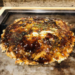 Hiroshima Fuu Okonomiyaki Yuuka - あんまり映えてないけど。。。ふんわりでもない、さっくりでもない、絶妙です！