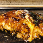 Hiroshima Fuu Okonomiyaki Yuuka - 流れ出るチーズ！を撮りたくて。とろりんちょが美味しかったです( ^ω^ )