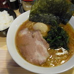 Ramenshinketakumi - 味玉ラーメン＋無料ごはん