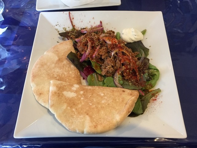 ギリシャ料理のド定番 ムサカとギロピタ By 踊る埴輪 Spyro S スピローズ 蒲田 西洋各国料理 その他 食べログ ギリシャ料理のド定番 ムサカとギロピタ By 踊る埴輪 Spyro S スピローズ 蒲田 西洋各国料理 その他 食べログ