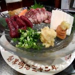 馬肉バル 新三よし - 三種盛りのLサイズ1680円