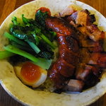 金陵 - 焼腸詰･骨付焼豚