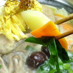 キッチンBar GARO - タッカンマリ（サムゲタン風鶏塩鍋）