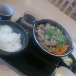 吉野家 カインズホーム木更津店 - 牛すき膳(並)690円