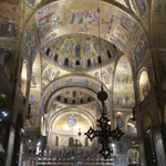 Trattoria a Le Colonete - 御ミサ前の聖堂内