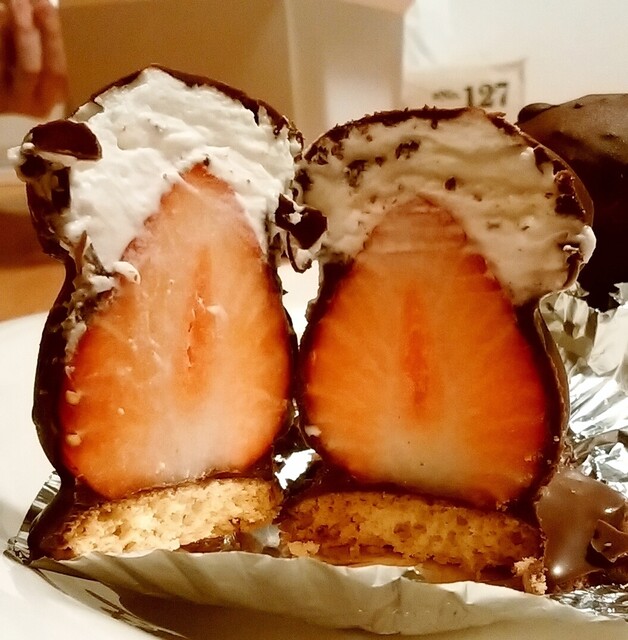 イチゴシャンデは面白くて美味しい By Ryuman オザワ洋菓子店 本郷三丁目 ケーキ 食べログ