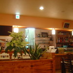 Taino Ie Bantai - 奥に厨房が、レジ前、隣は、カウンター席