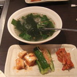 肉バル 京城 - スープ、キムチ