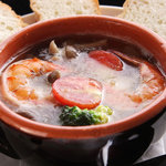 TORI TAMURATTE - 「タムラッテ風オイル煮」　季節の野菜とエビのオイル煮です。