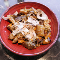 シャングリラズシークレット 銀座店 - 黒毛和牛の煮込みをのせた卵かけ御飯 たっぷりのトリュフかけ