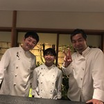 イチリン ハナレ - 右：斎藤シェフ　中：新人スタッフ様　左：望月スーシェフ　今日もありがとうございました。