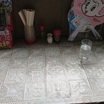 武田そば屋 - わかりにくいですが、一人専用席です。