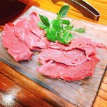 熟成ホルモン・山形牛 炭火焼肉 牛語 - 