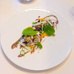 イル プレージョ - ランチコース、前菜 秋刀魚のマリネ　その肝のソース 梨・黄パプリカ・フラックスシード