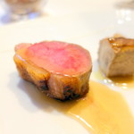 イル プレージョ - ランチコース、セコンド 仔羊のロースト　藁の香りを纏わせて サルサヴェルデ・王様椎茸とそのエキス