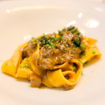 イル プレージョ - ランチコース、プリモ2 パッパルデッレ　ヒグマのラグー 栗・黒胡椒・シブレット