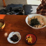 民宿 磯料理 海上亭 - 江の島丼(サザエの卵とじ)