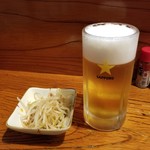 Kawakami - お通しと生ビール中