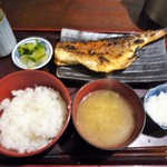 炭火焼食堂 こがね屋 - あこう鯛のひもの定食