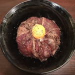 グリル フクヨシ - ローストビーフ丼