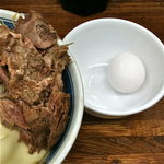 ラーメン二郎 - 生卵付き（デフォで付いてます）