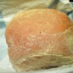 北欧料理リラ・ダーラナ - 【'11/09/22撮影】ミートボールのクリームソース 1000円 の自家製ライ麦パン