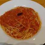 カプリチョーザ - トマトとニンニクのスパゲッティ（950円＋税）