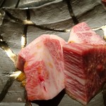 板前焼肉 一笑 - バラのサシがすごい
