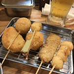 串カツ田中 - 玉ねぎ、煮玉子、牛、鶏手羽、豚、ニンニク