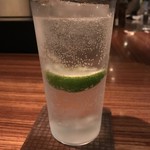 Bar クロス - ジントニック