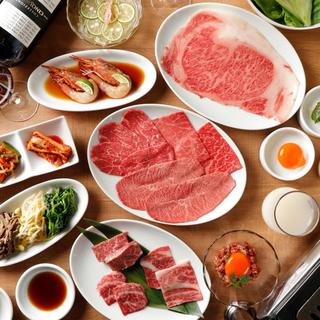 We offer A5 rank domestic Wagyu beef and the best cost performance.