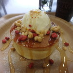 カフェハイビスカス - はちみつパンケーキ