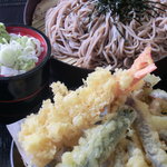 Sobadokoro Asahi - 天ざるそば、うどん　680円