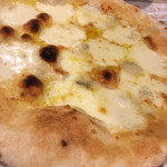 レストラン&カフェ カーサ ケー - クワトロフォルマッジ