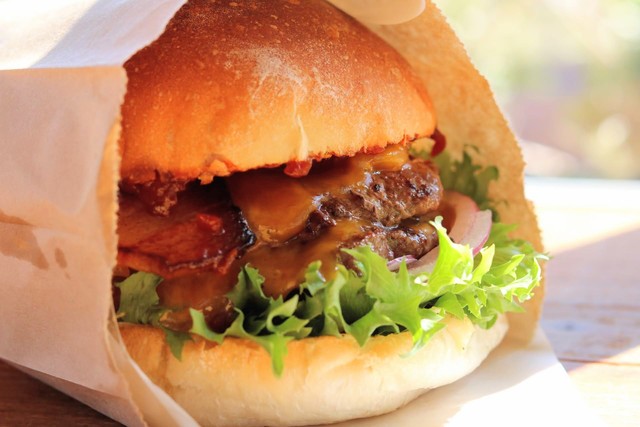 8 WIRE - Uno/Hamburger | Tabelog 8 WIRE - Uno/Hamburger | Tabelog