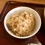 讃岐うどん はるしん - Ａセットの炊き込みご飯(+¥200)