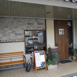 BANCHETTI - お店の入り口