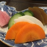 うなぎ亭 友栄 - 漬物。相変わらず優しい味付け。
