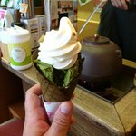 日本茶専門店 玉翠園 - 雪萌パフェデラックス抹茶コーン（４５０円）です。