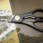 鎌倉パスタ - ピザをカットするハサミ