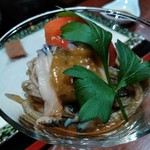 そば くら富 - フルーツトマトと鮑の蕎麦切りサラダ　鮑肝ソース