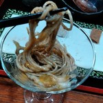 そば くら富 - 十割蕎麦切りは、一寸40本以上、素麺より細い極細粗挽き